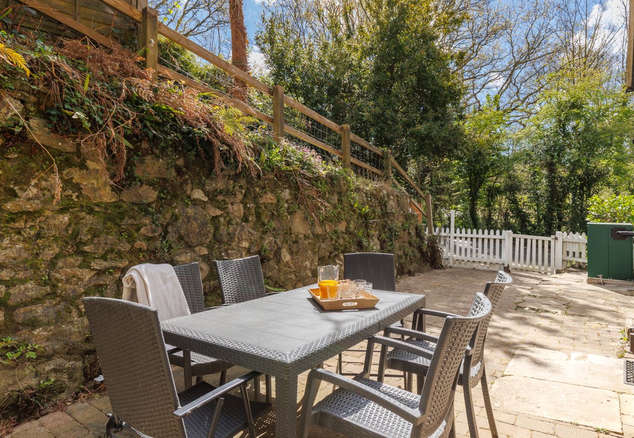 Cottage in Shanklin - 1 Apse Castle Cottages, Shanklin,  Isle of Wight.