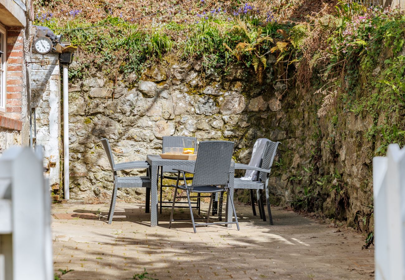 Cottage in Shanklin - 1 Apse Castle Cottages, Shanklin,  Isle of Wight.