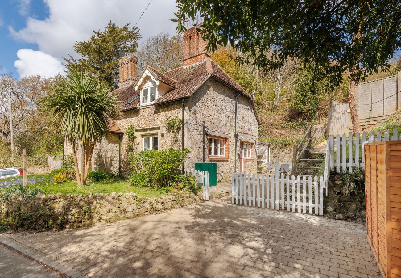 Cottage in Shanklin - 1 Apse Castle Cottages, Shanklin,  Isle of Wight.