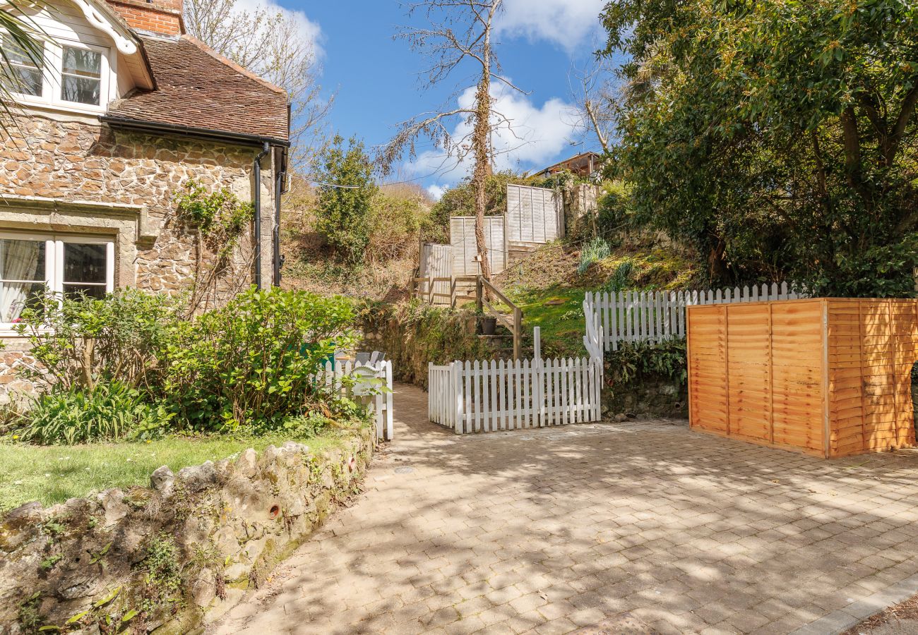 Cottage in Shanklin - 1 Apse Castle Cottages, Shanklin,  Isle of Wight.