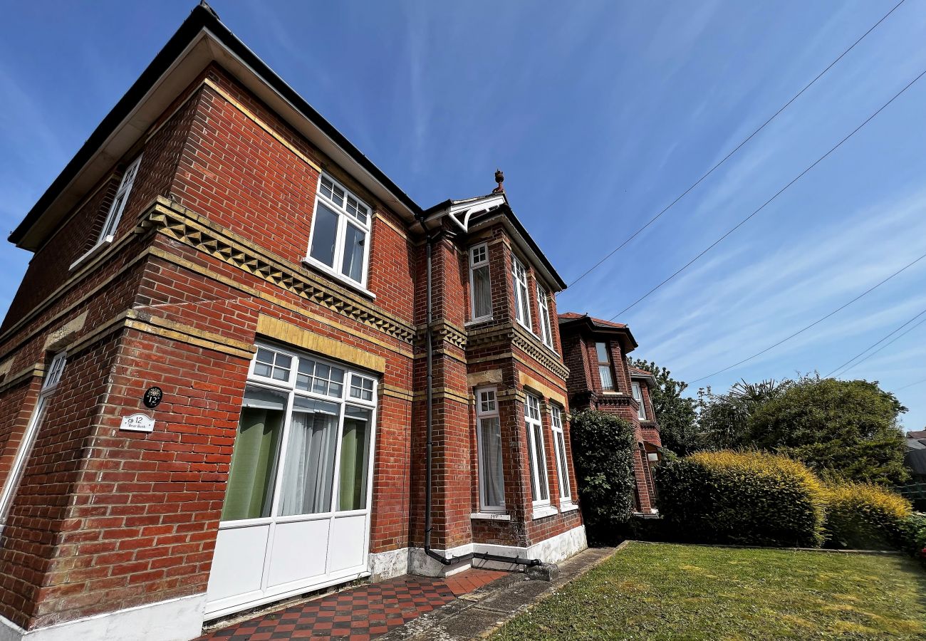 House in Shanklin - Briar Bank, The Isle of Wight.