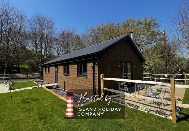 Bungalow/Linked villa in Godshill - Cherry Lodge, The Isle of Wight. 