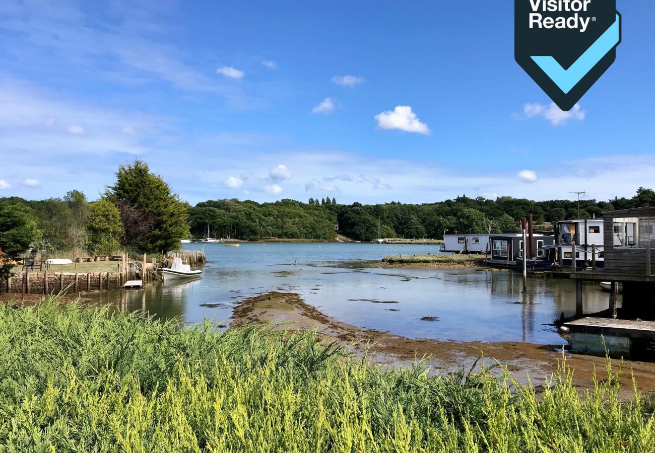 House in Wootton Bridge - Creekside Cottage, The Isle of Wight.