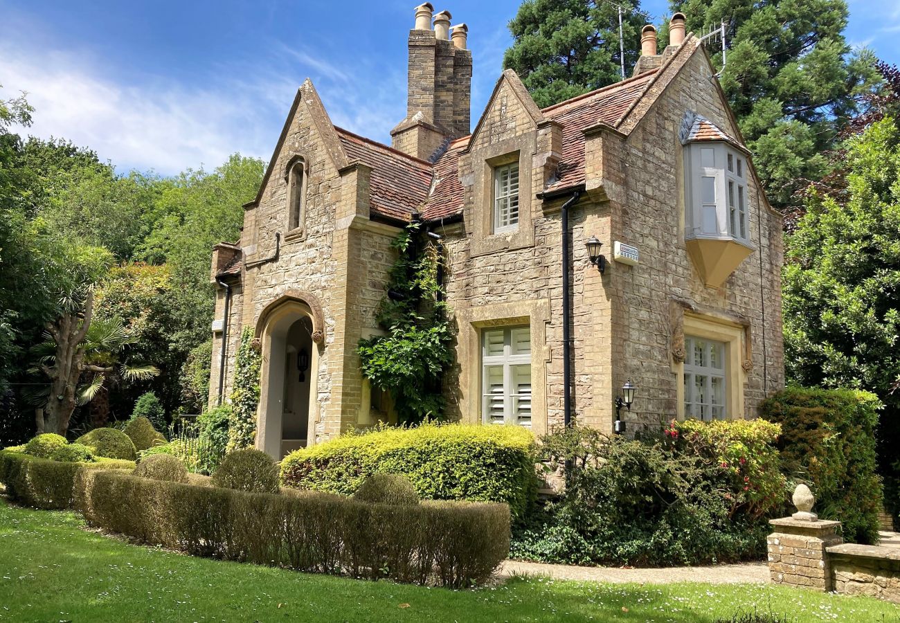 House in Ryde - Middle Lodge, The Isle of Wight.