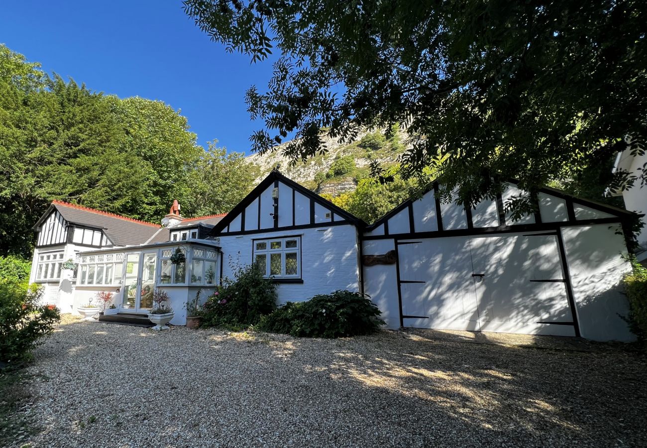 Bungalow in St Lawrence - Monte Bre, The Isle of Wight.