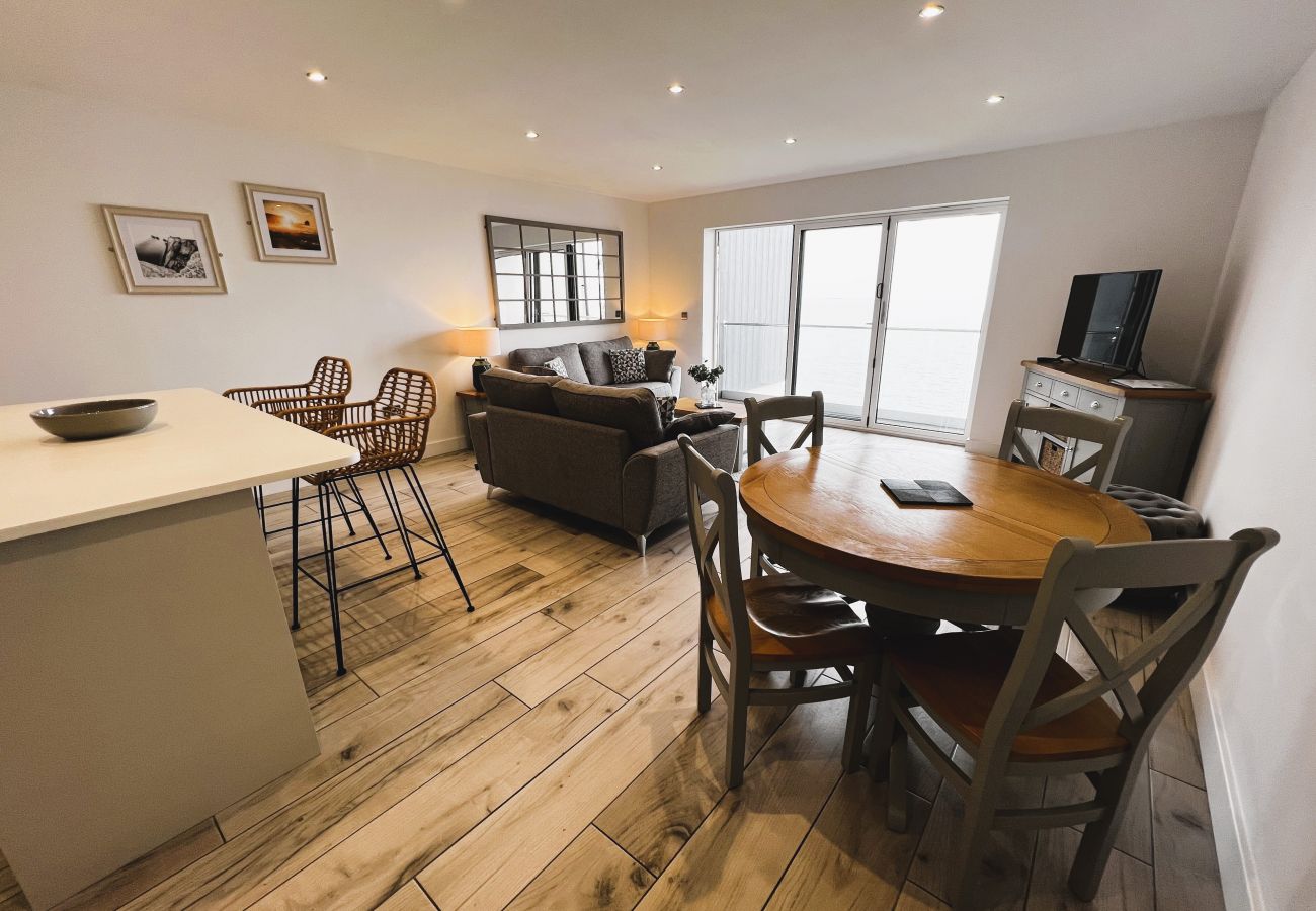 Apartment in Sandown - Sandy Shores, The Isle of Wight. 