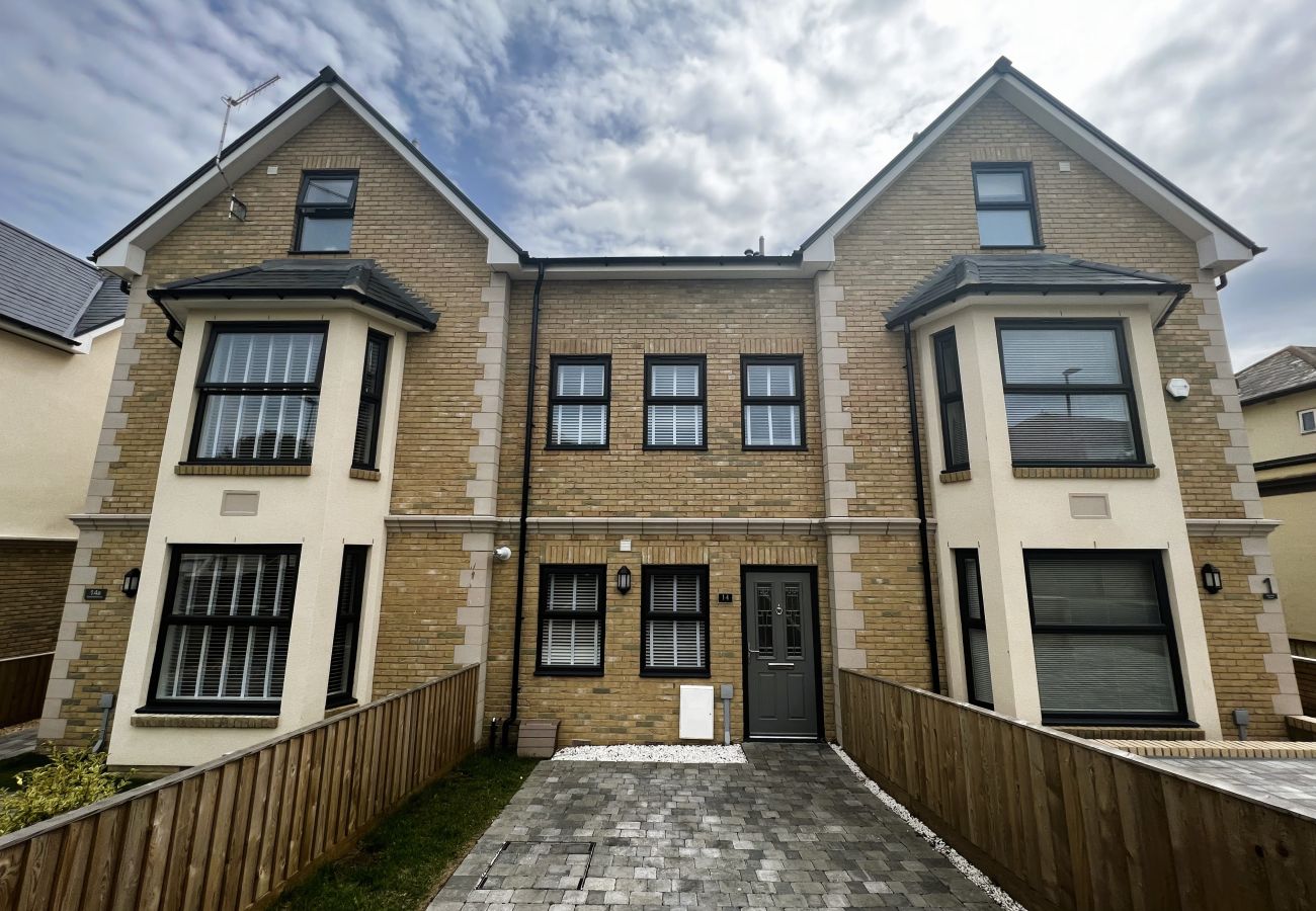 Townhouse in Sandown - Seagrass, The Isle of Wight.