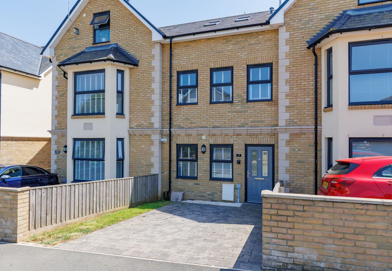 Terraced House in Sandown - Seagrass, Sandown, Isle of Wight
