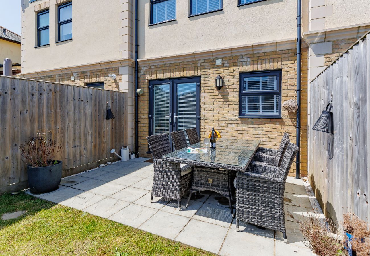 Terraced House in Sandown - Seagrass, Sandown, Isle of Wight