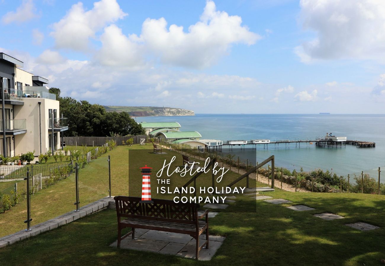 Apartment in Sandown - The Beach Retreat, The Isle of Wight. 