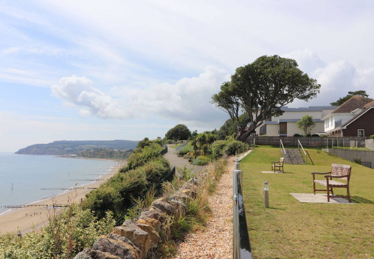 Apartment in Sandown - The Beach Retreat, The Isle of Wight. 