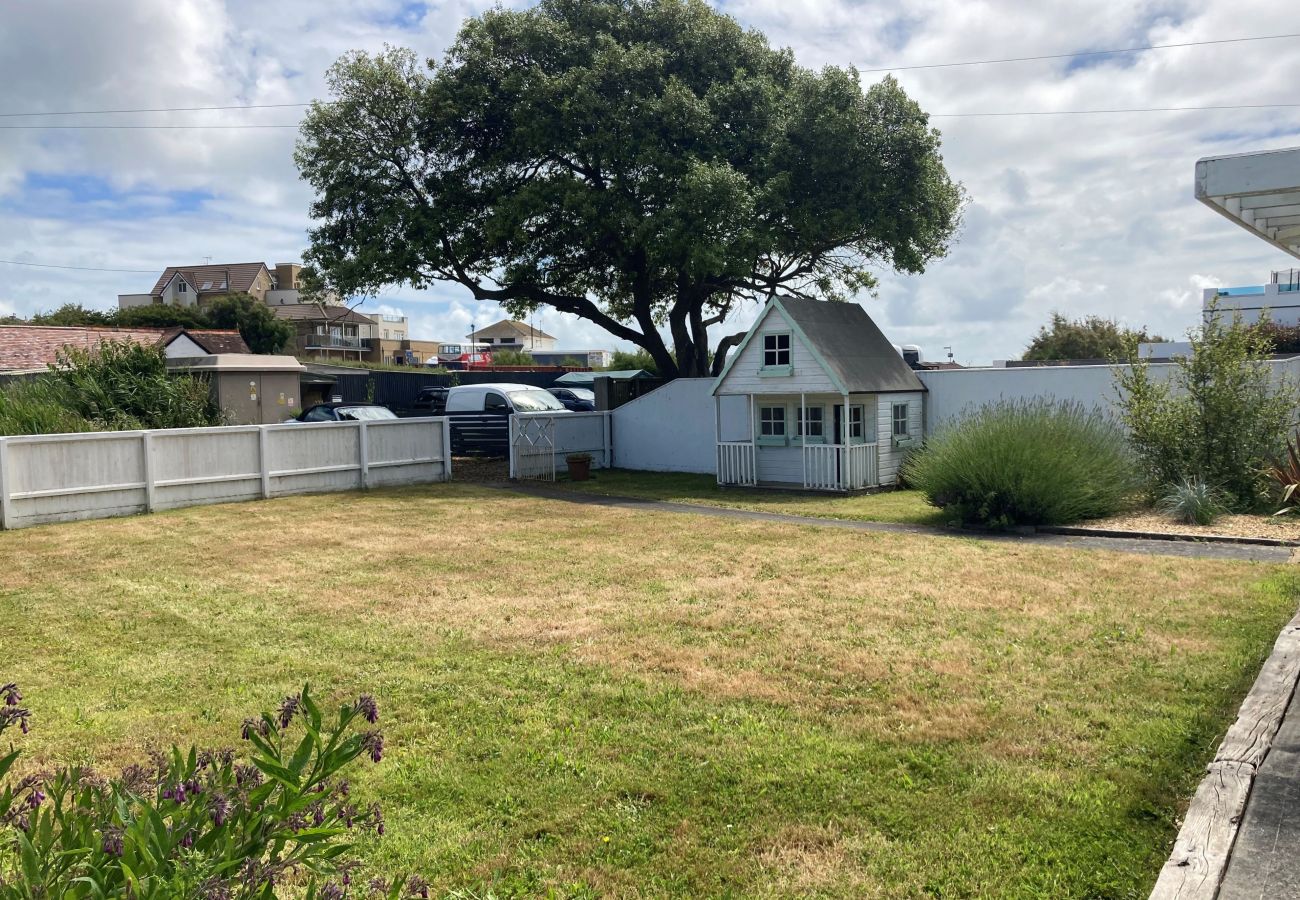 Apartment in Freshwater - The Gate, The Isle of Wight. 