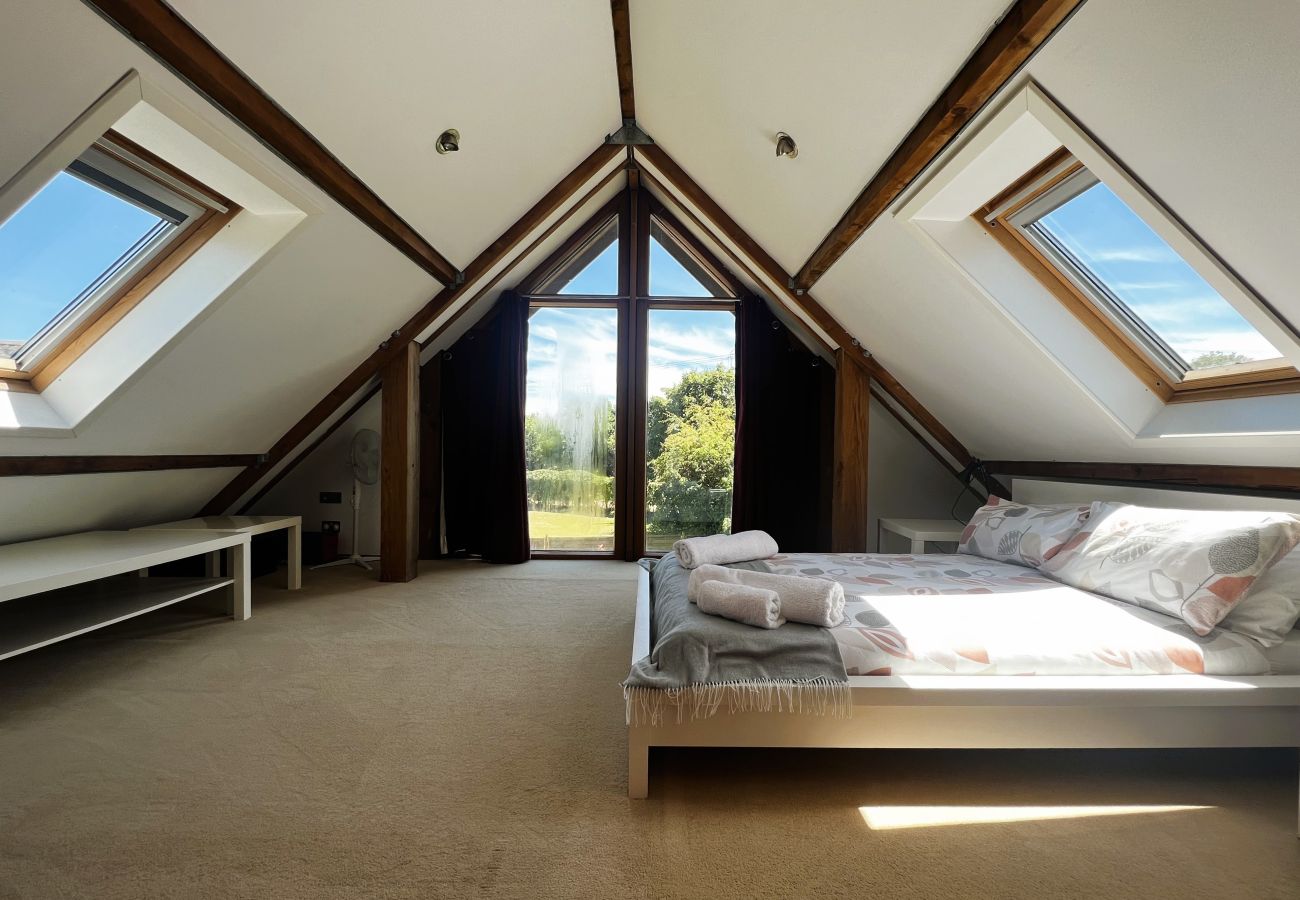 House in Blackwater - Whitestone Barn, The Isle of Wight. 