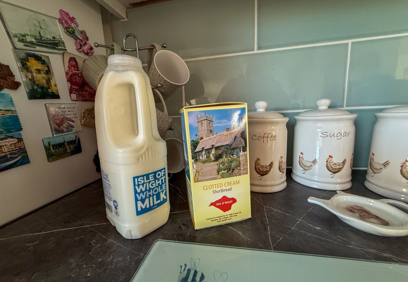 Bungalow in Seaview - Willow-Oak, The Isle of Wight. 