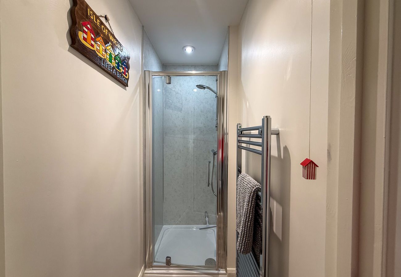 Bungalow in Seaview - Willow-Oak, The Isle of Wight. 