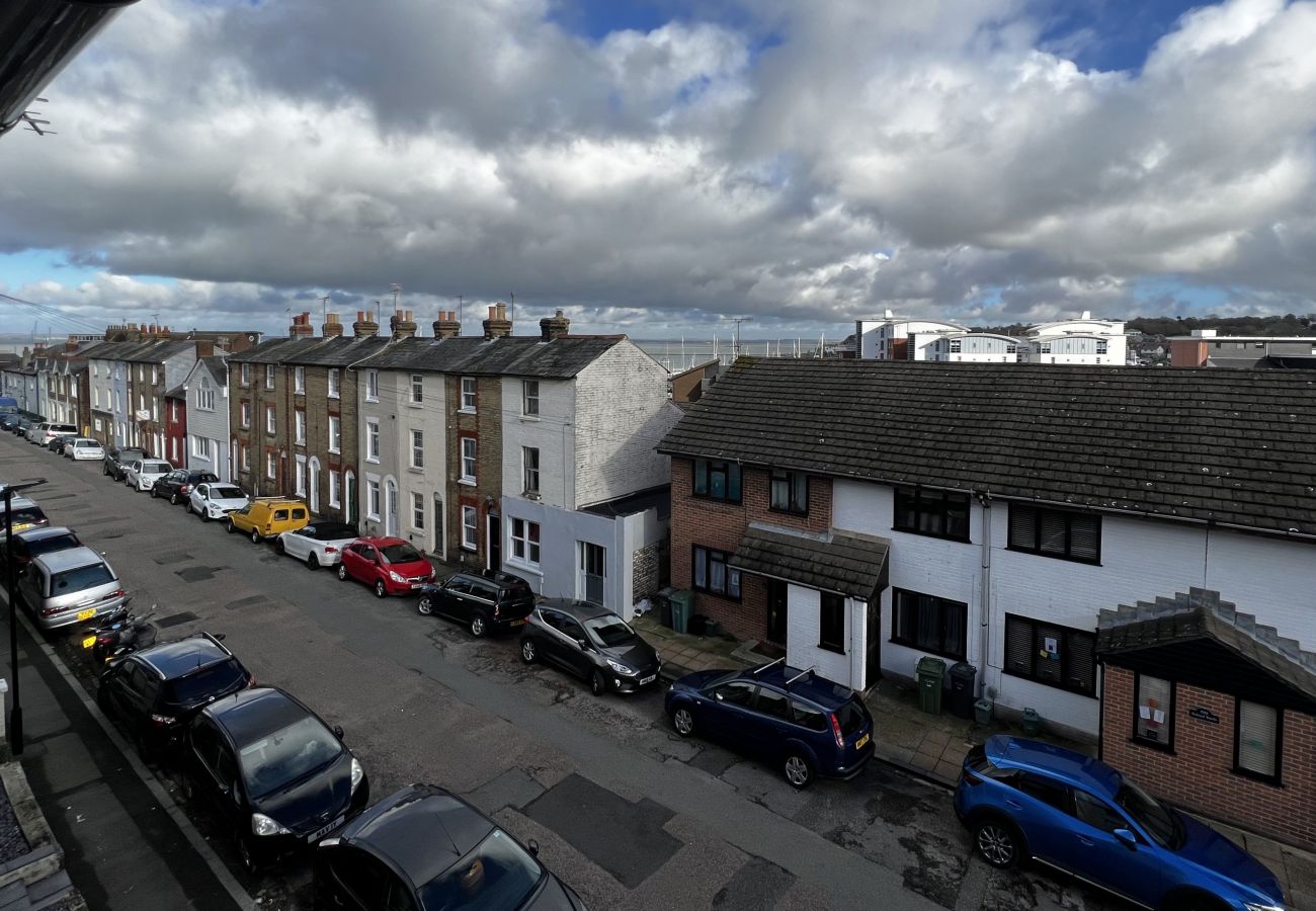 House in Cowes - York Street, The Isle of Wight. 