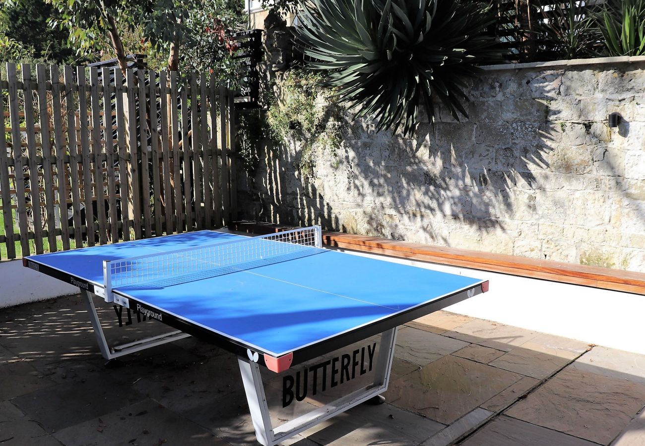 Rural retreat pet friendly garden with table tennis table