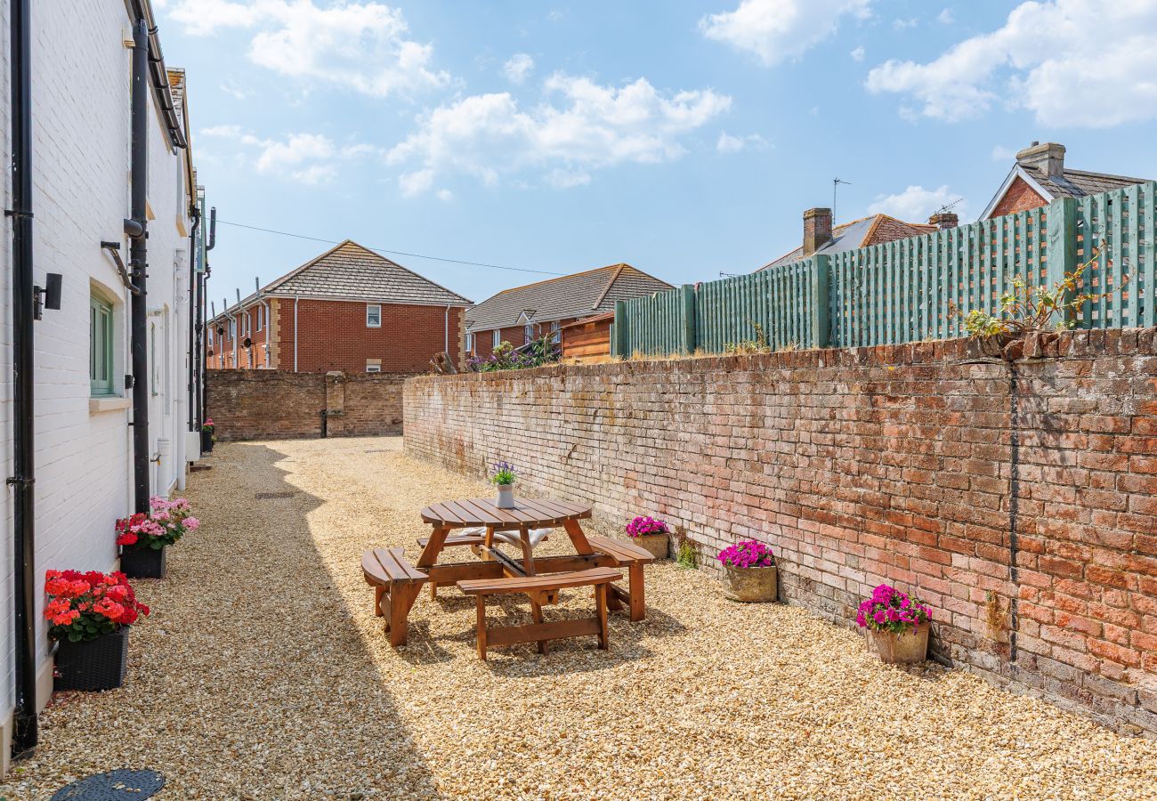 Cottage in Sandown - Coach House Annexe, The Isle of Wight. 