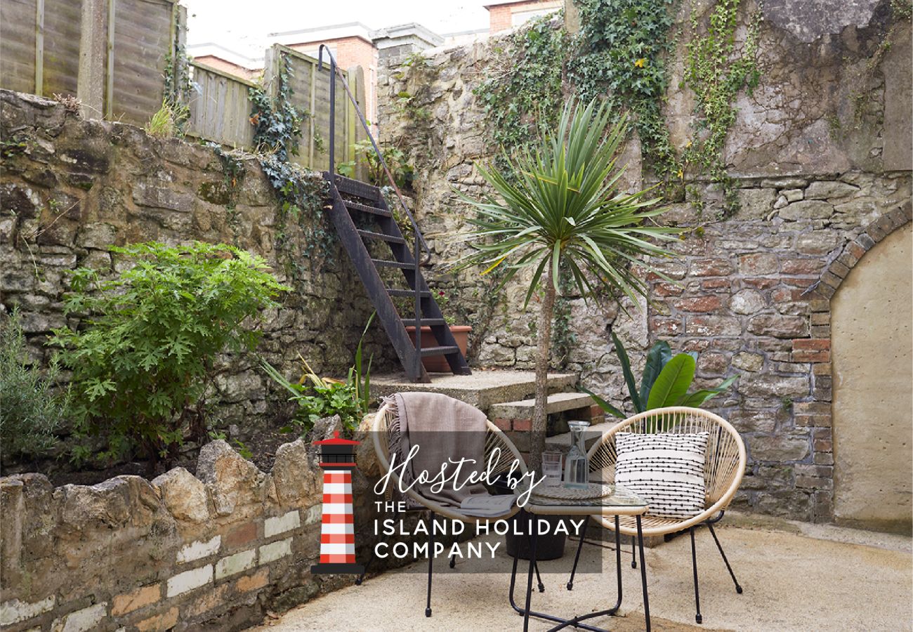 Apartment in Ryde - Wrafton House, Apartment 1, The Isle of Wight. 