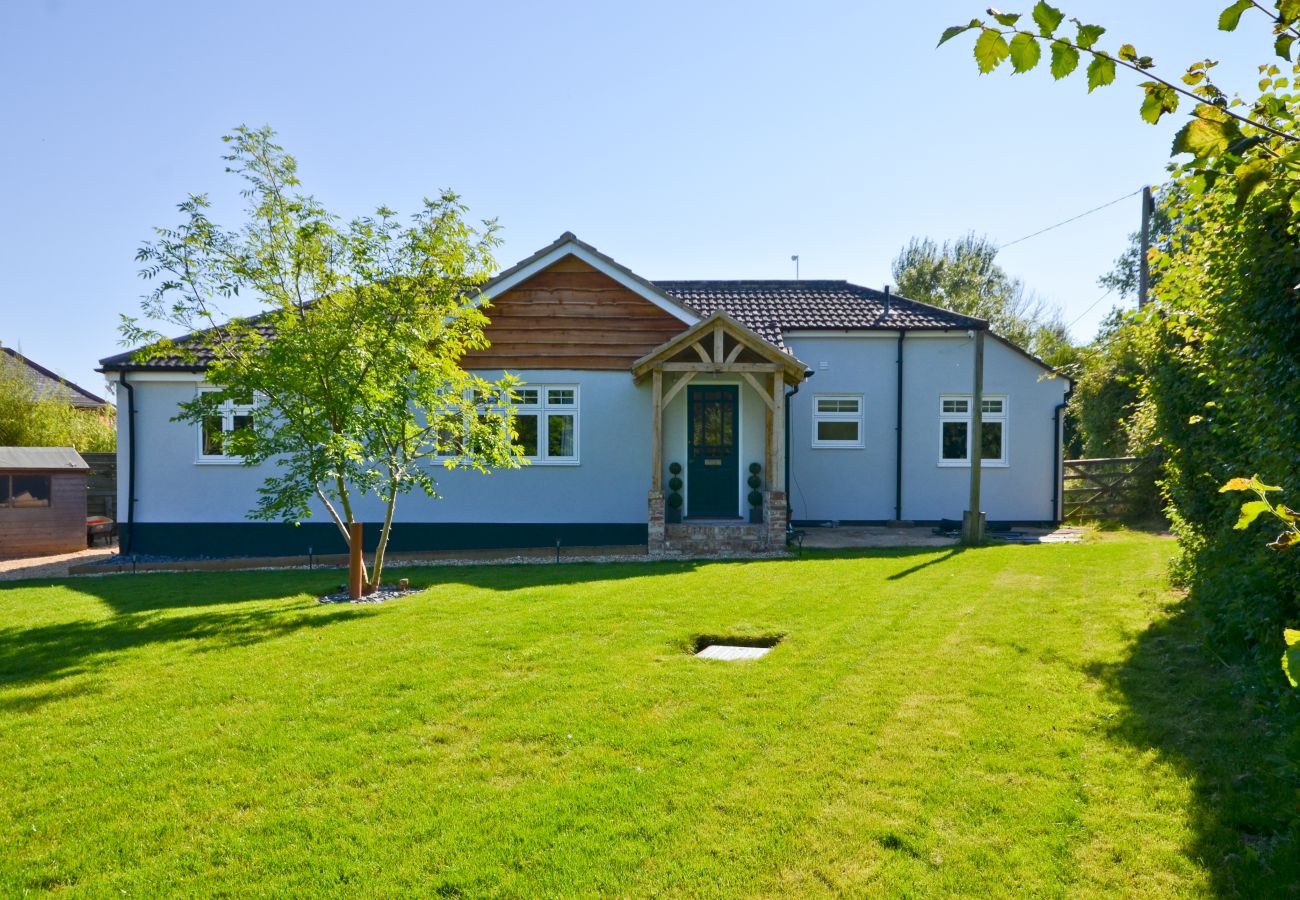 Bungalow in Sandown - Adgestone Villa, Sandown,  Isle of Wight.  