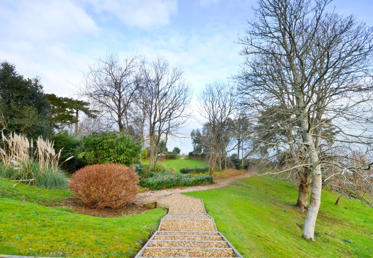 Apartment in Shanklin - Stunning Ocean Views Isle of Wight