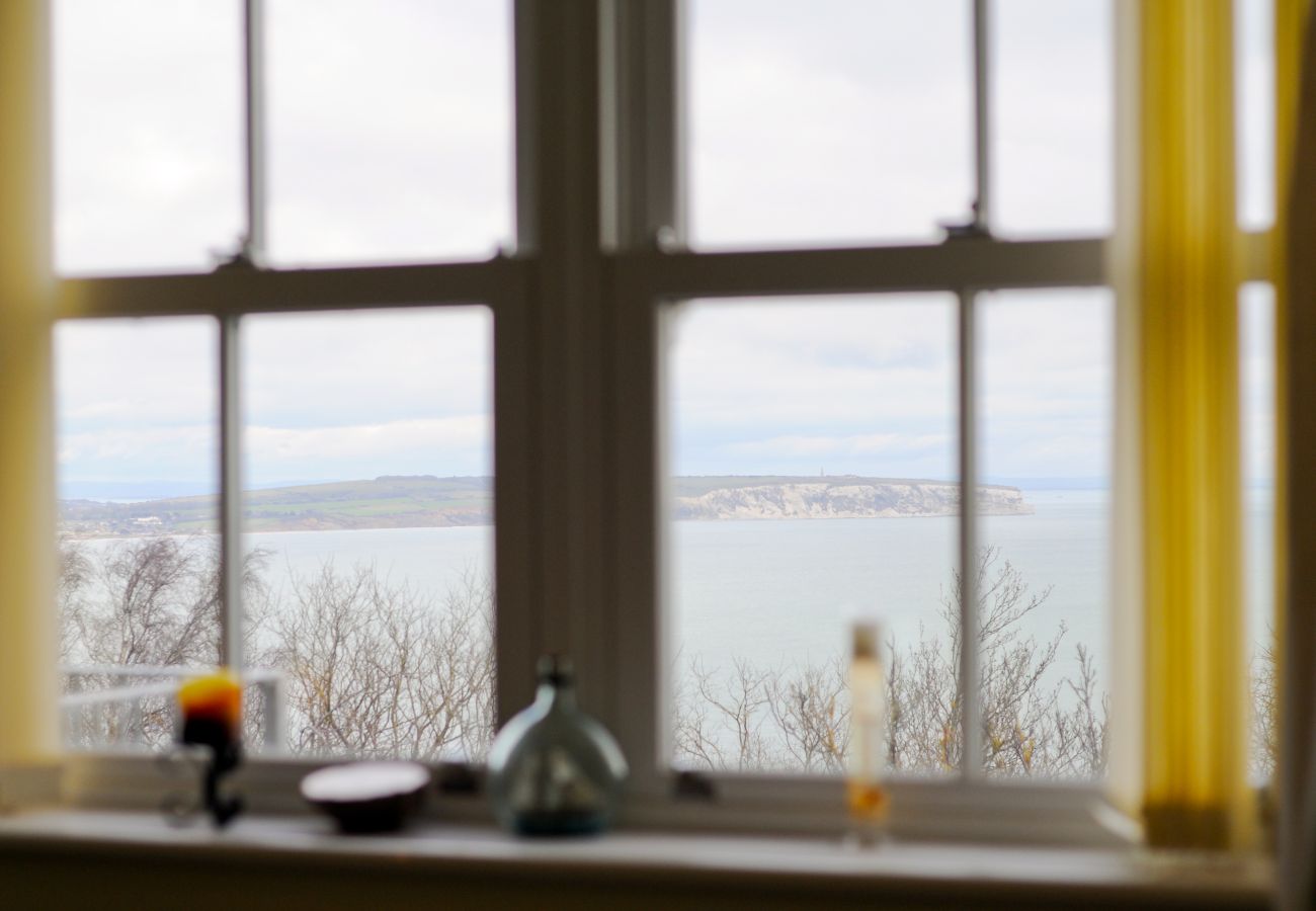 Apartment in Shanklin - Stunning Ocean Views Isle of Wight