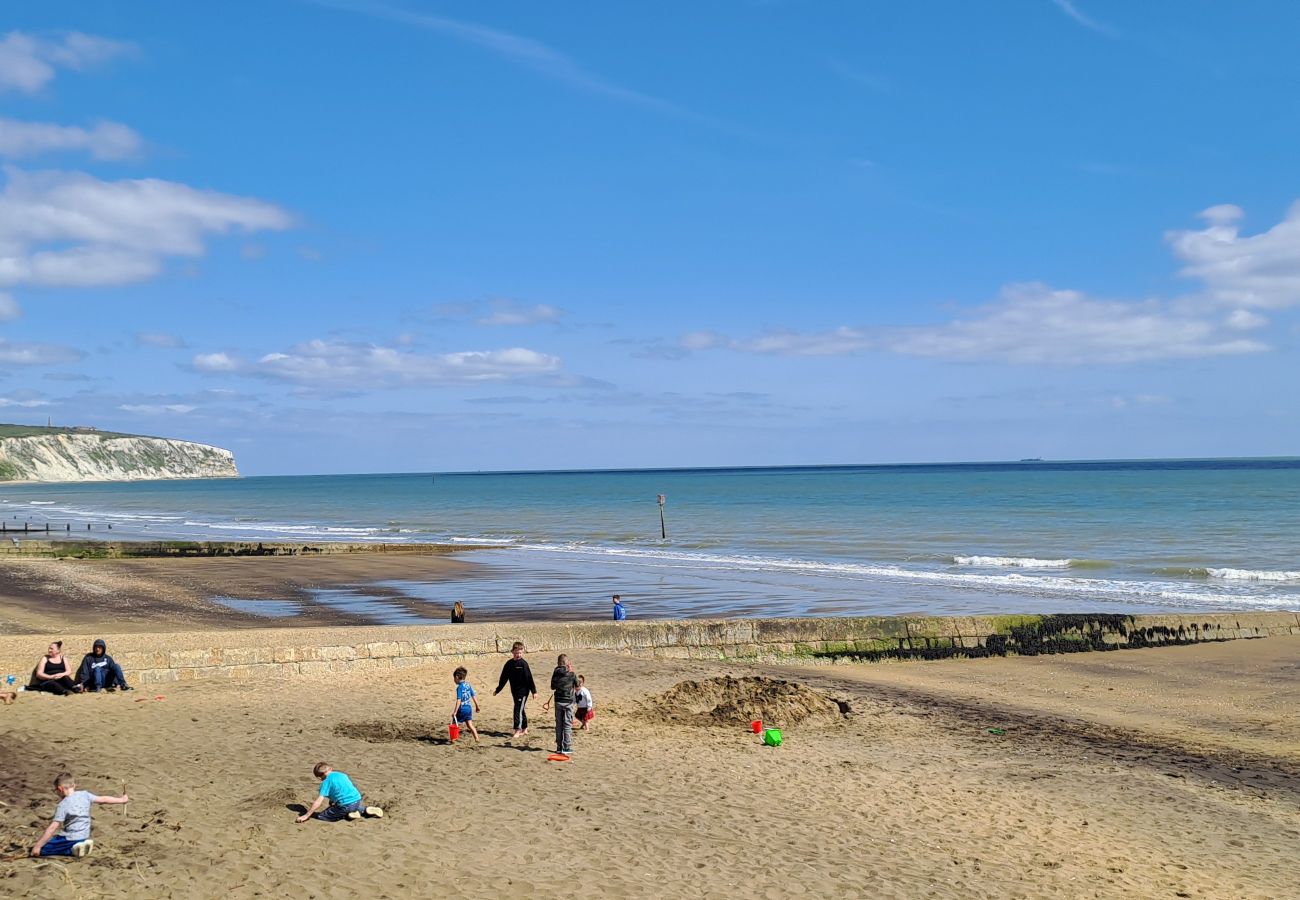 Apartment in Shanklin - Shanklin Stunning Sea Views