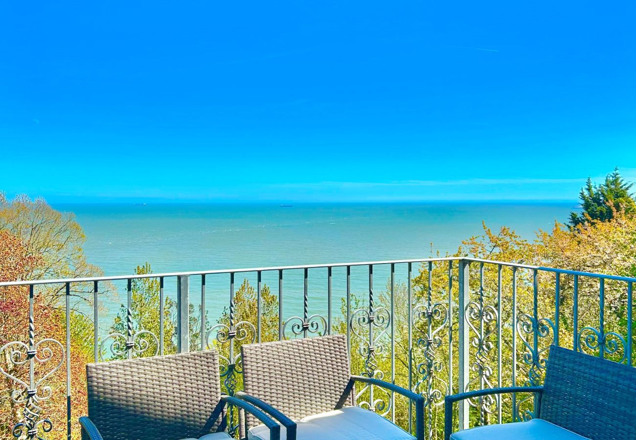 Apartment in Shanklin - Shanklin Stunning Sea Views