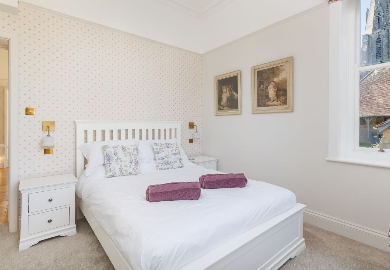 Apartment in Shanklin - Old Vicarage Garden Apartment - Isle of Wight