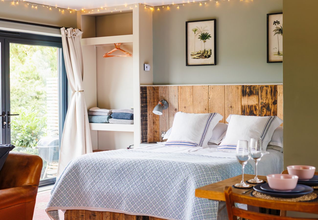 Studio in Ryde - The Little Dairy Studio - Isle of Wight