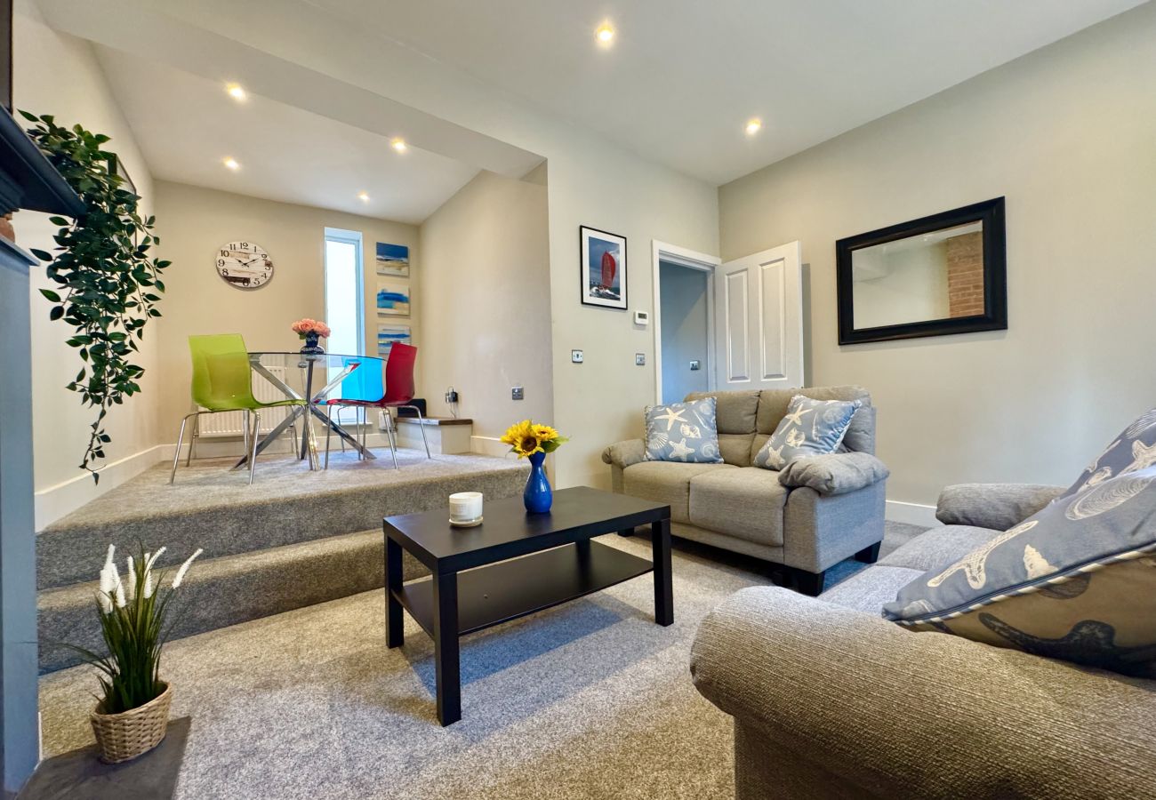 House in Ryde - Castle Cottage, Ryde, Isle of Wight