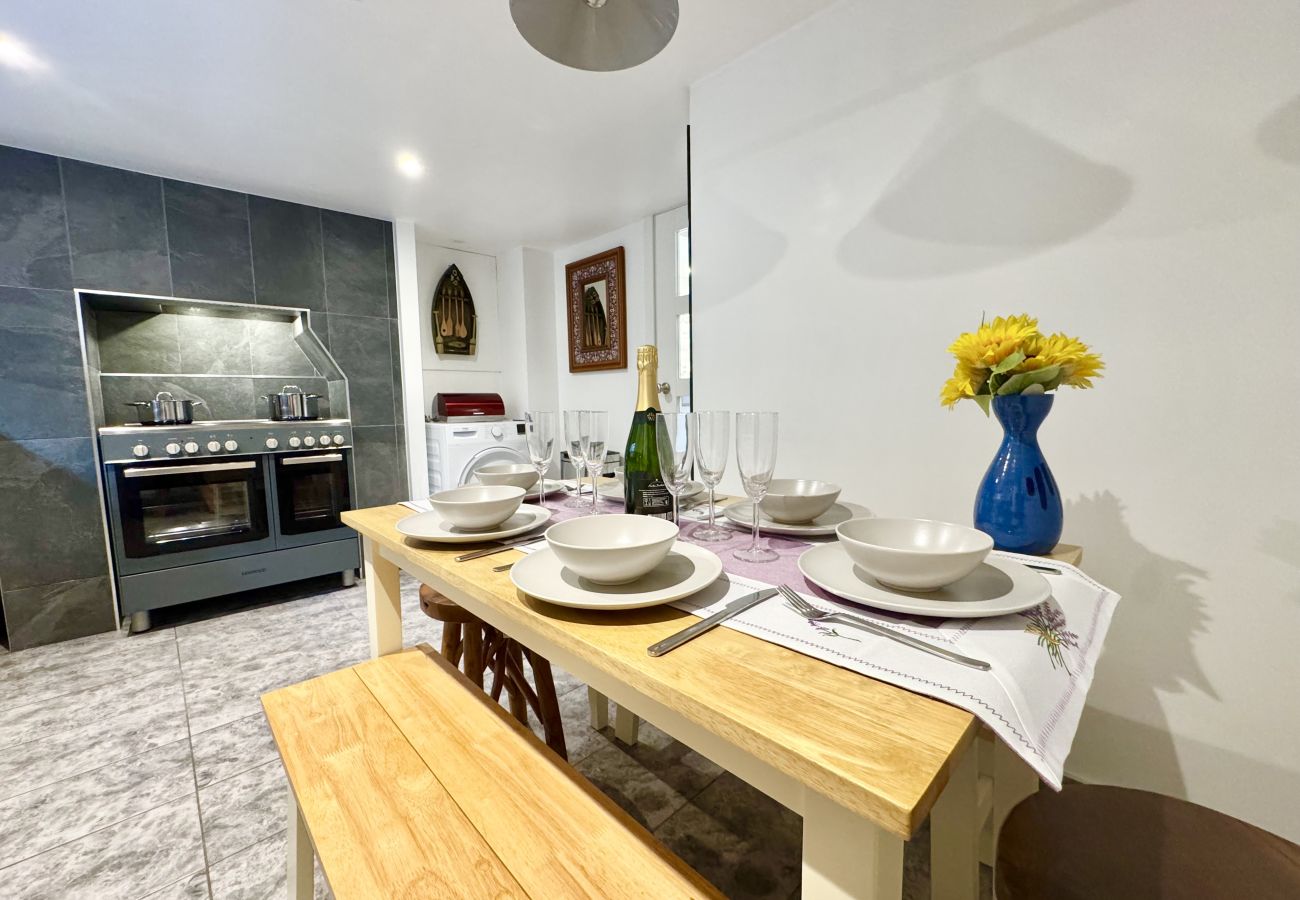 House in Ryde - Castle Cottage, Ryde, Isle of Wight