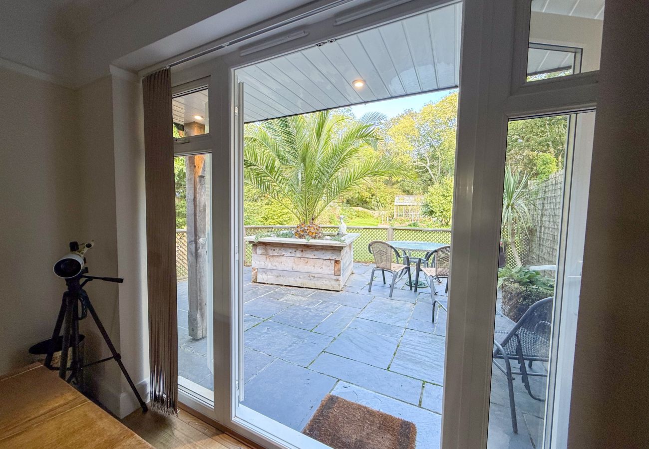 Cottage in Wootton Bridge - Squirrel Haven 