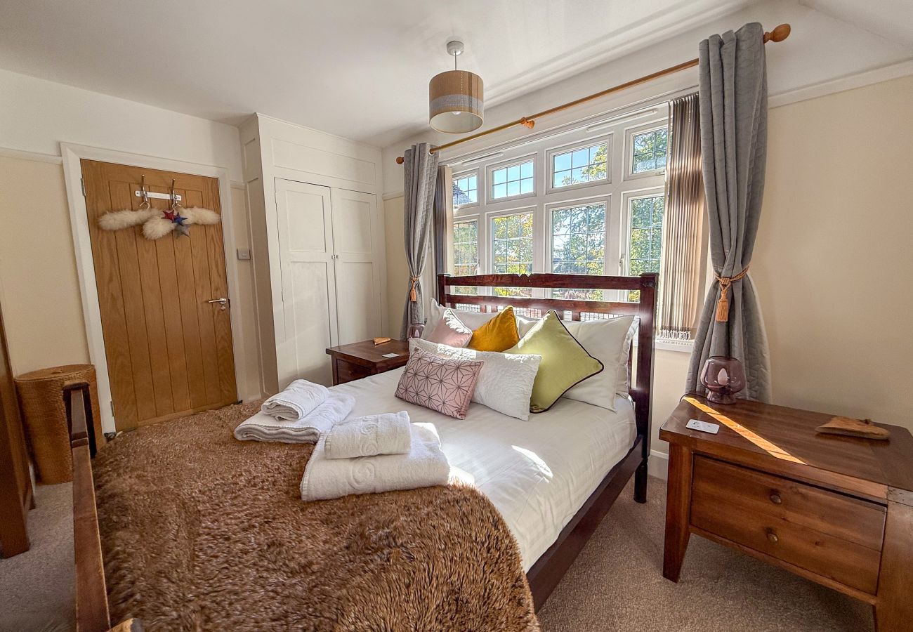 Cottage in Wootton Bridge - Squirrel Haven 