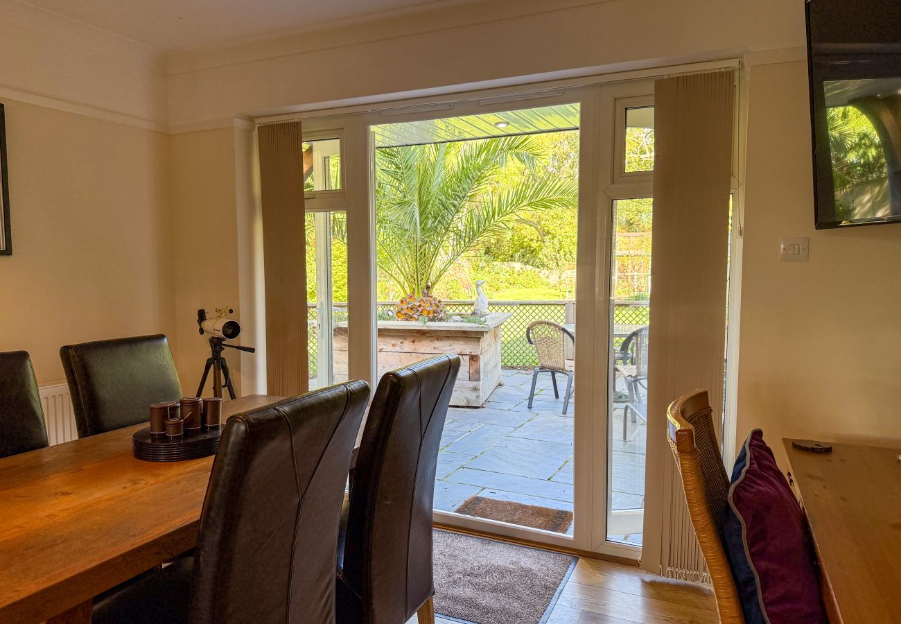 Cottage in Wootton Bridge - Squirrel Haven 