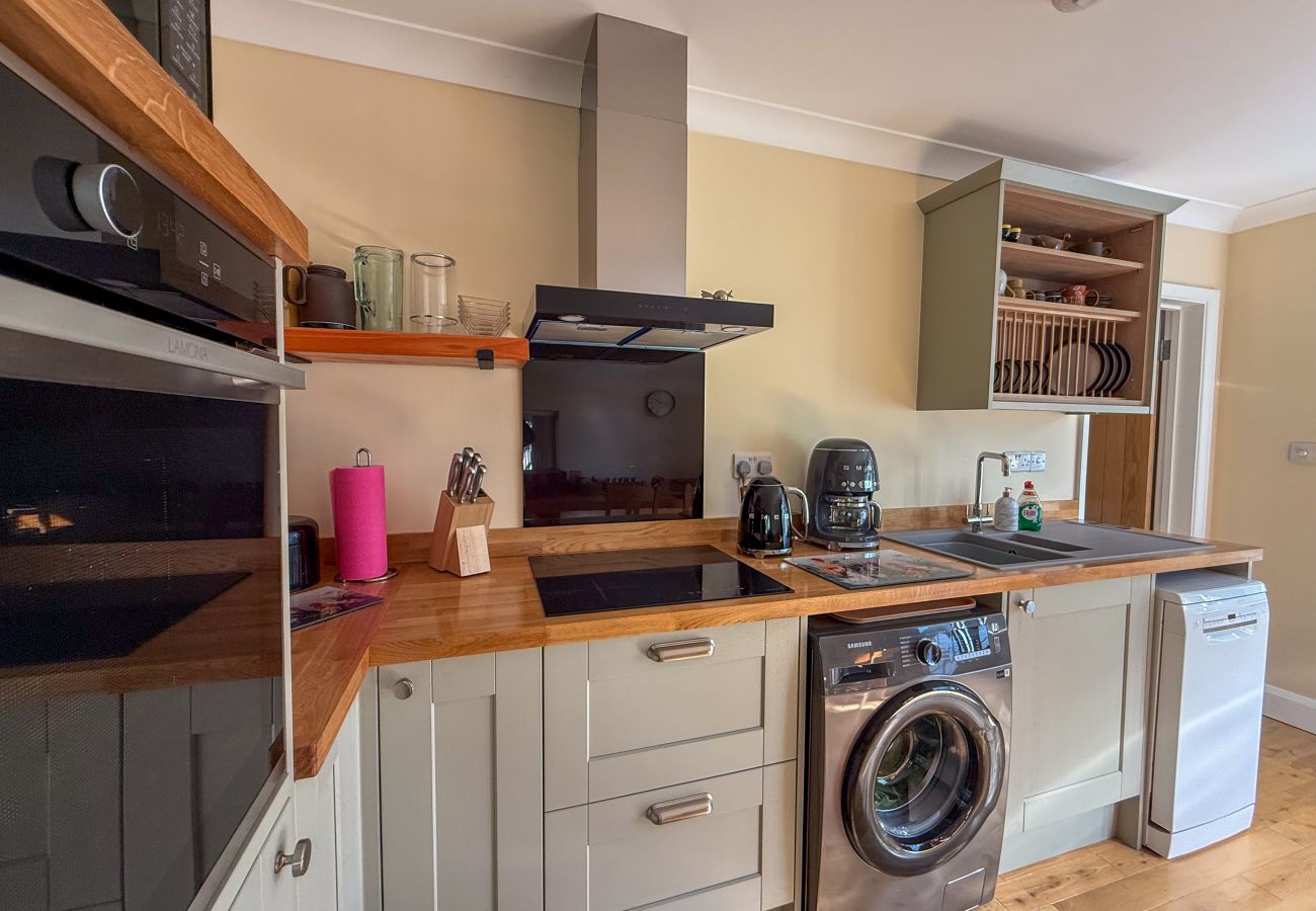 Cottage in Wootton Bridge - Squirrel Haven 