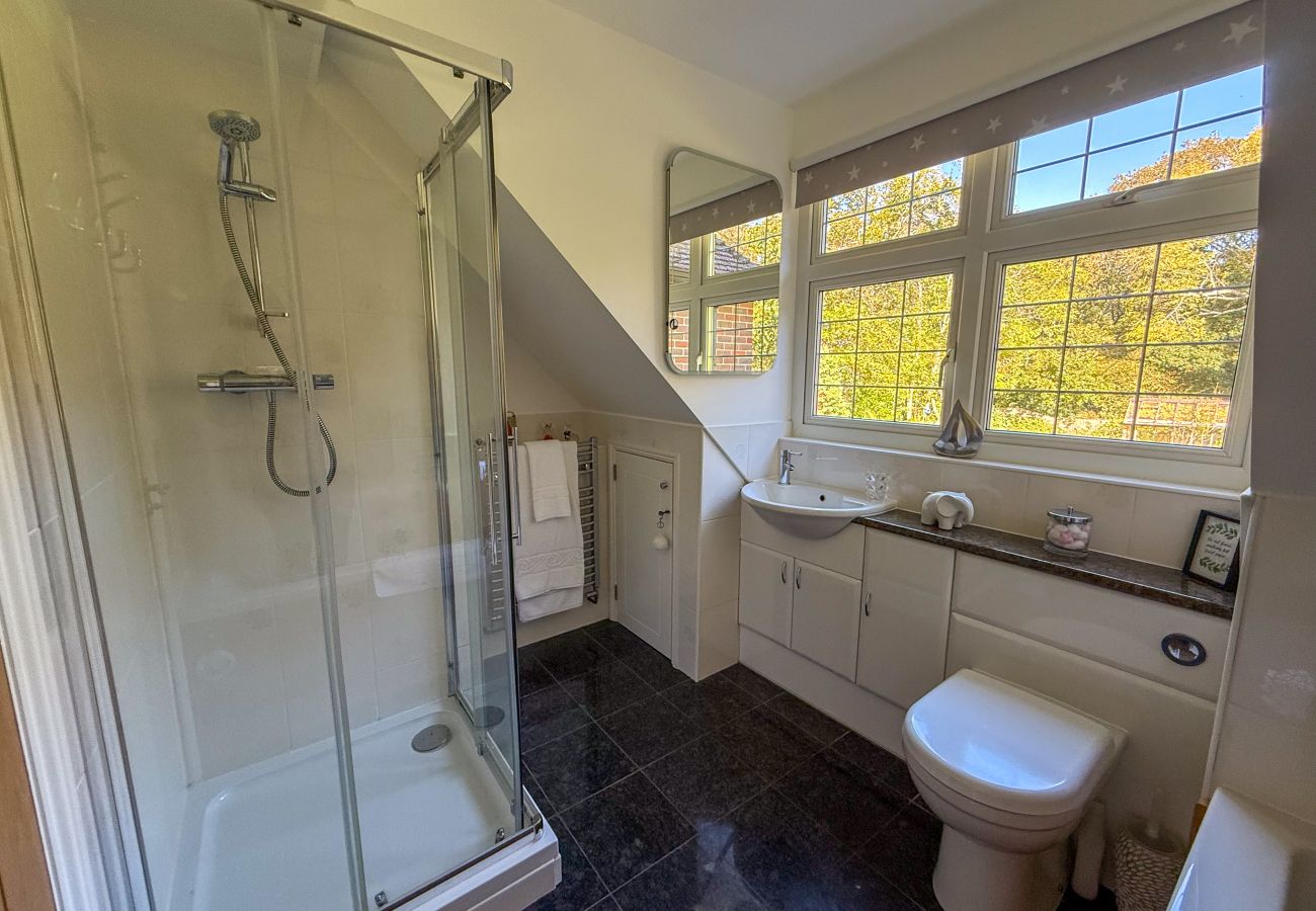 Cottage in Wootton Bridge - Squirrel Haven 