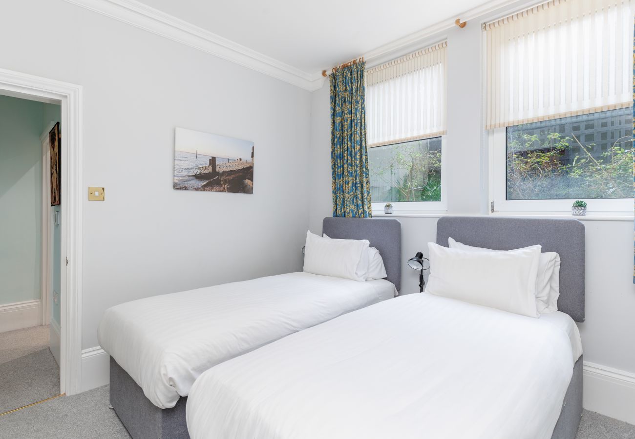 Apartment in Cowes - Solent Garden 