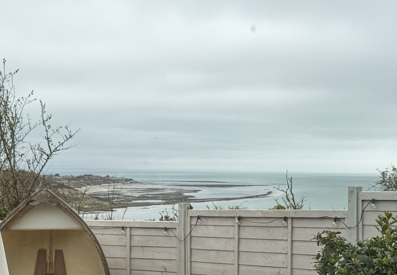 Bungalow in Bembridge - Red Cedars