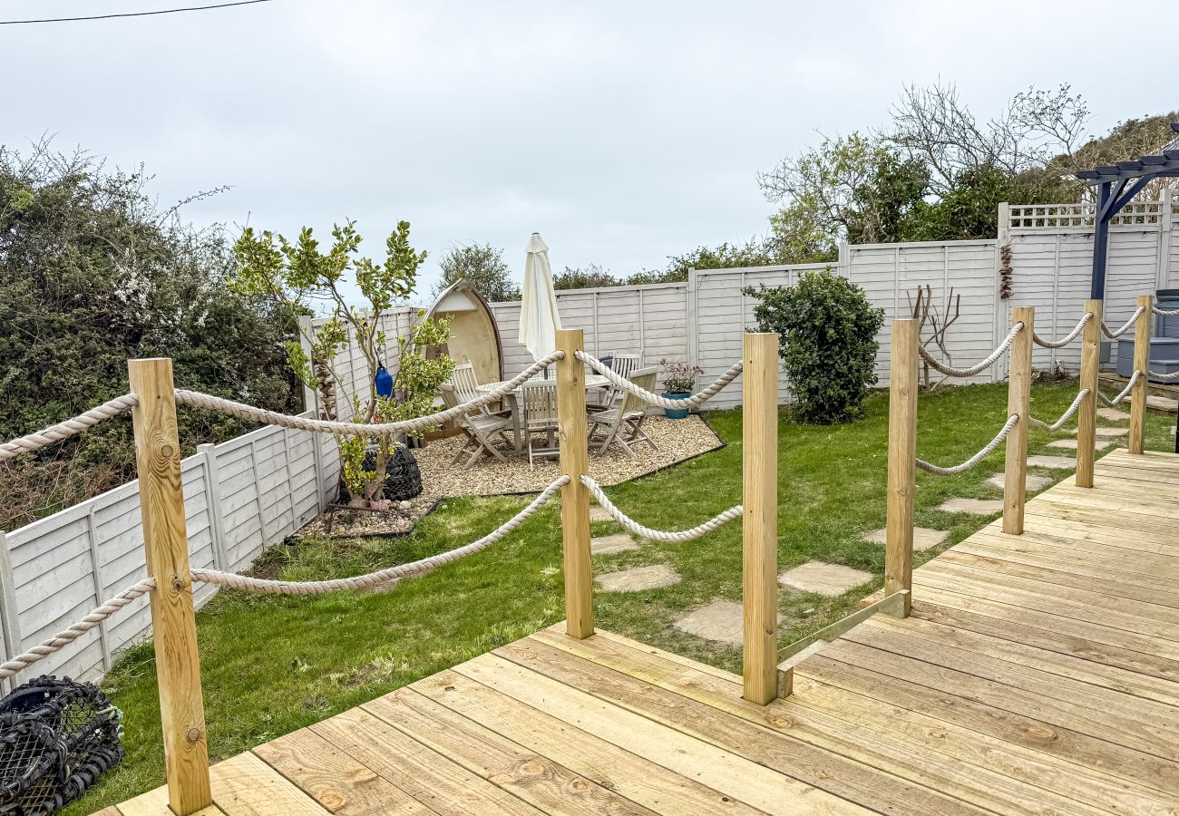 Bungalow in Bembridge - Red Cedars