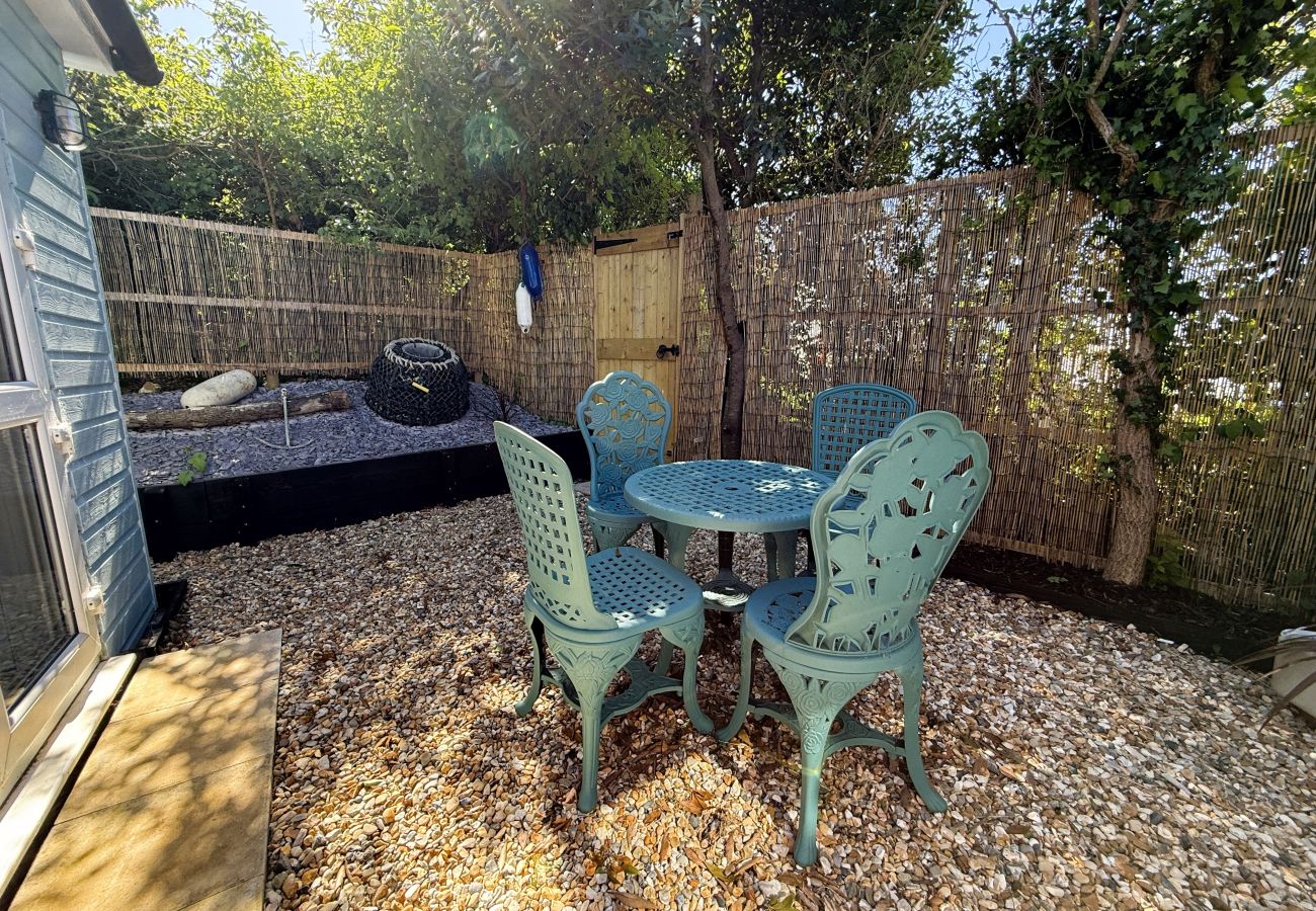 Bungalow in Bembridge - Red Cedars
