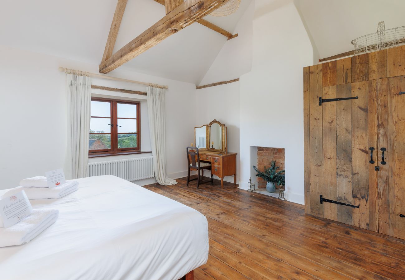 House in Brading - The Farmhouse at Nunwell 