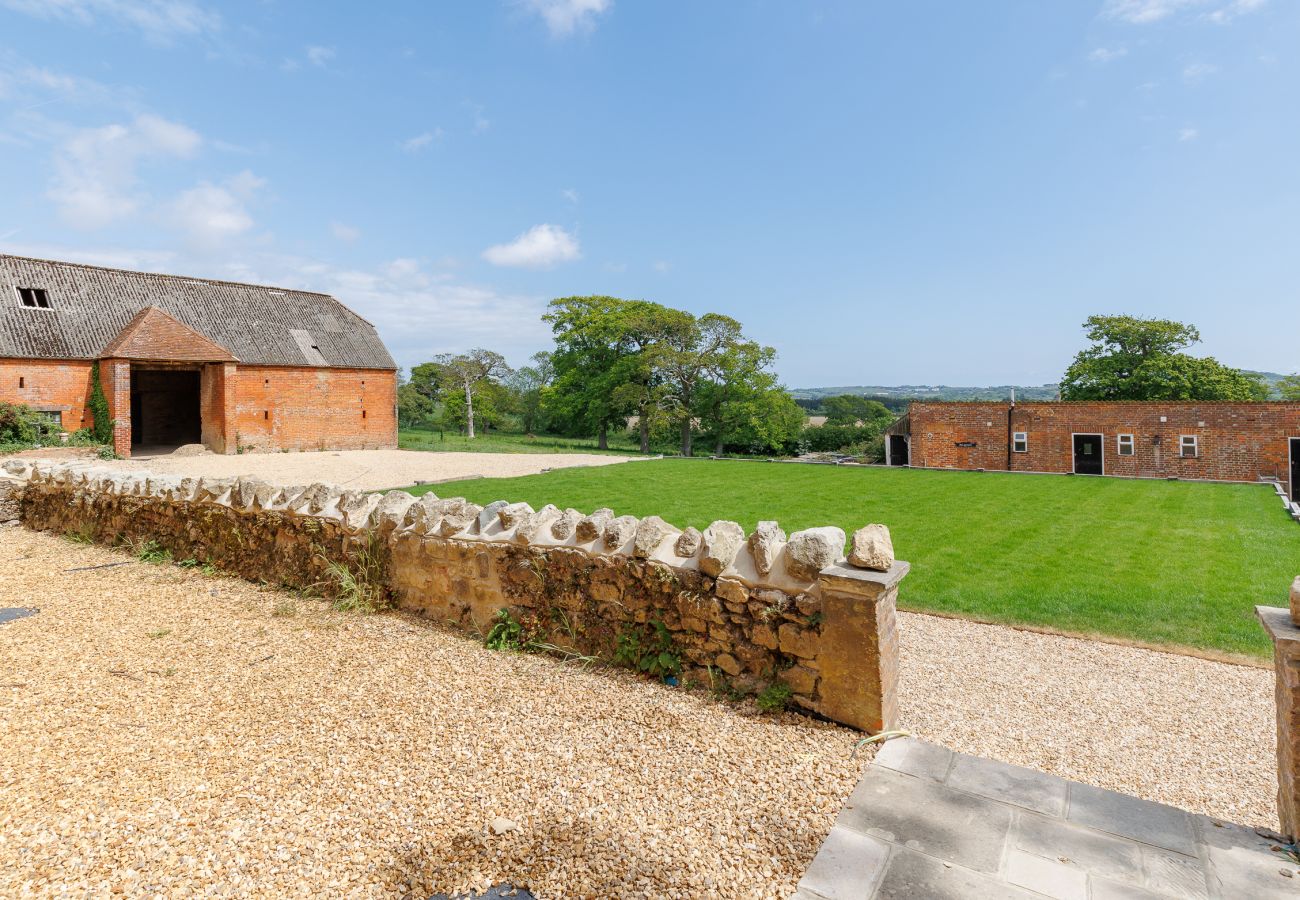 House in Brading - The Farmhouse at Nunwell 