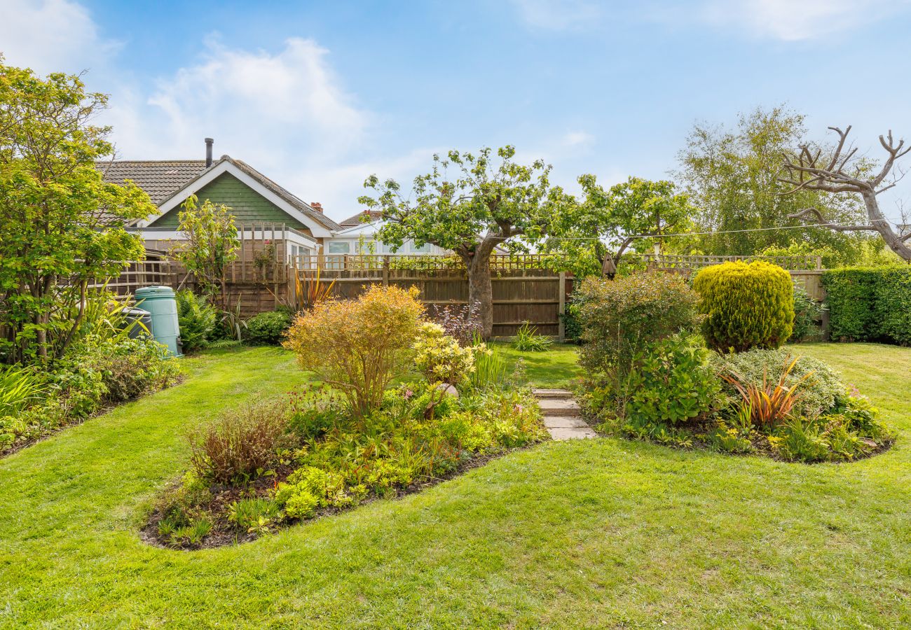 Bungalow in Freshwater - Westway