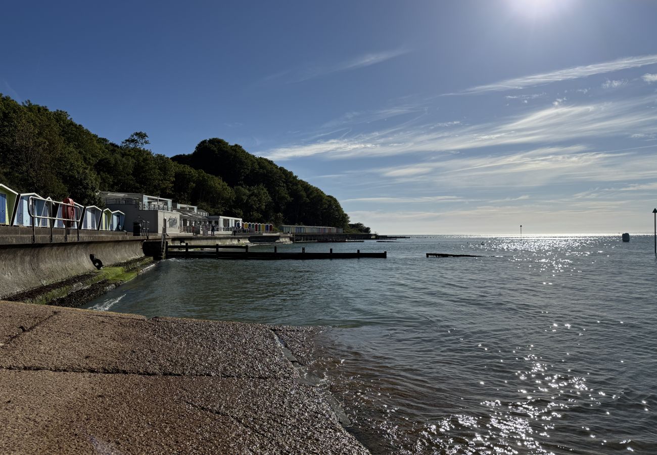 Bungalow in Freshwater - Westway - Colwell Bay 