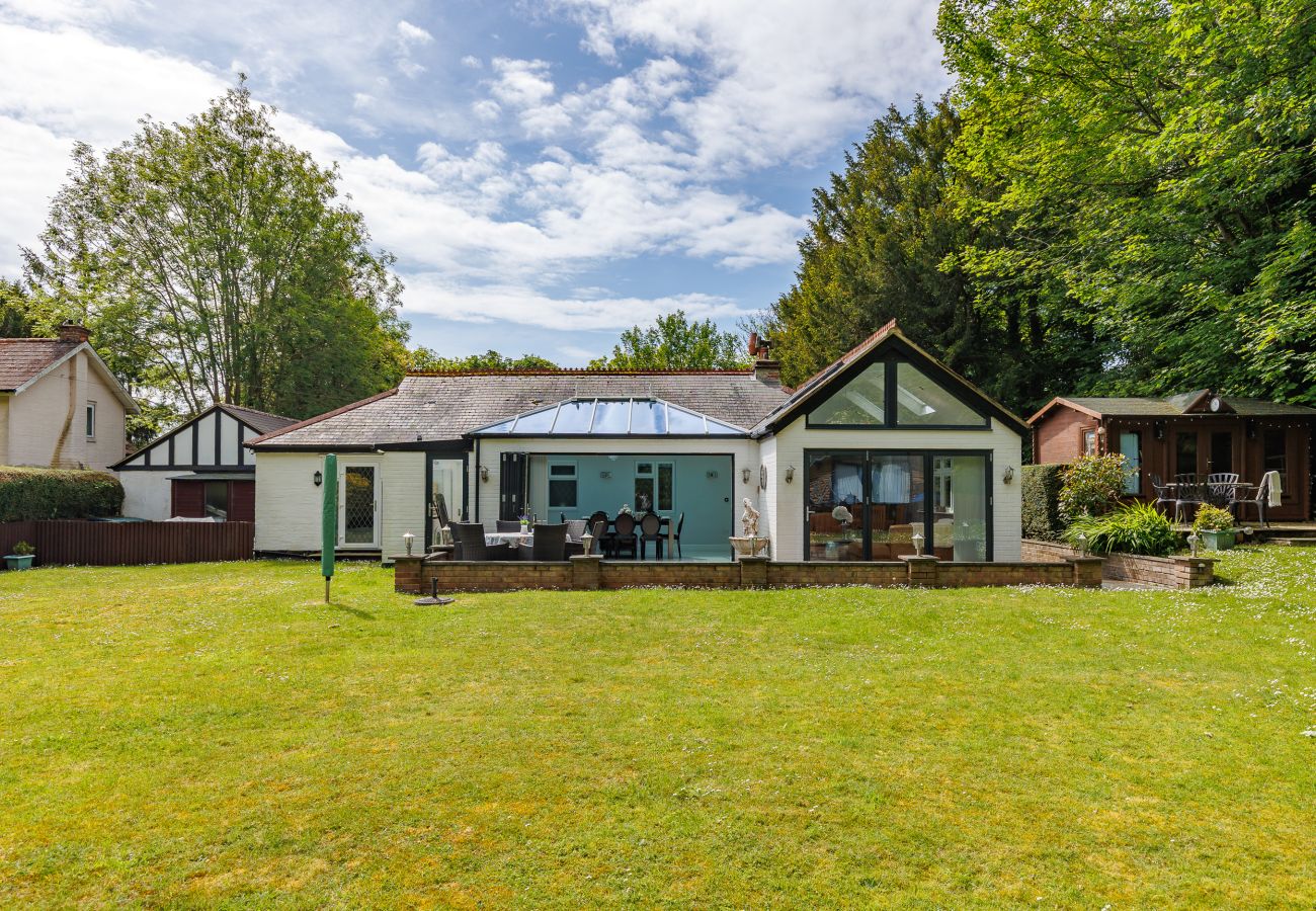 Bungalow in St Lawrence - Undercliff View 
