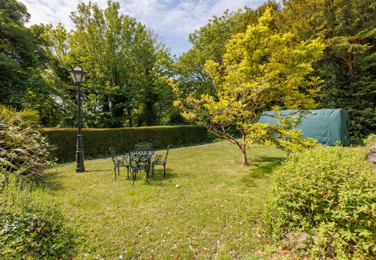 Bungalow in St Lawrence - Undercliff View 
