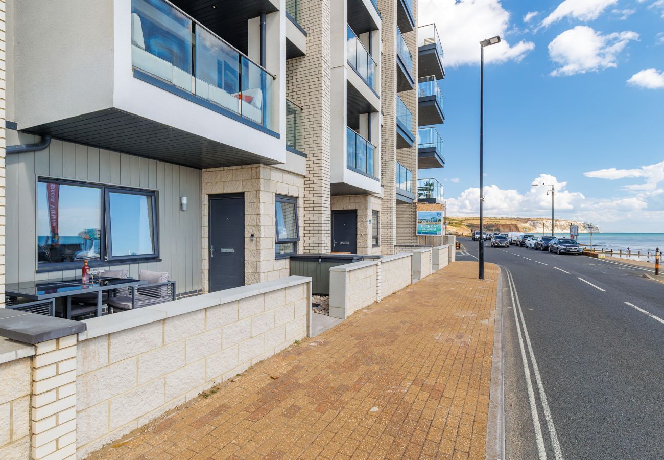 Exterior of Hummingbird showing its close proximity to the beach and Sandown seafront.