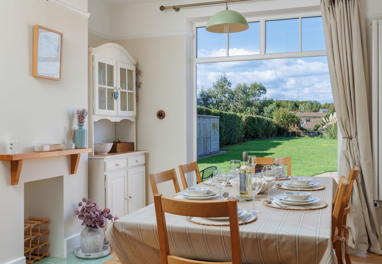 House in Totland Bay - Sandy Lane 