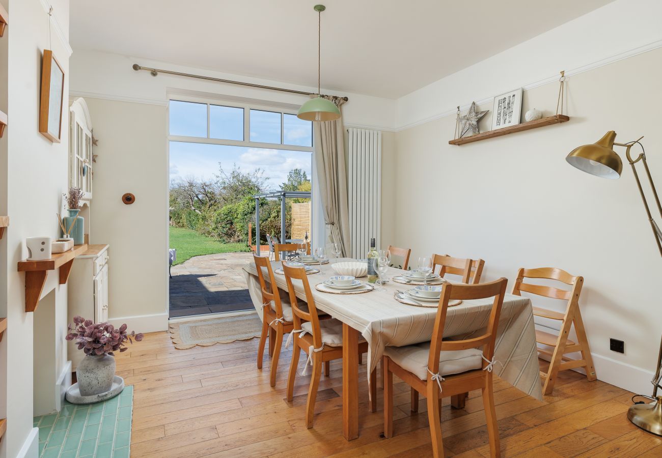 House in Totland Bay - Sandy Lane 